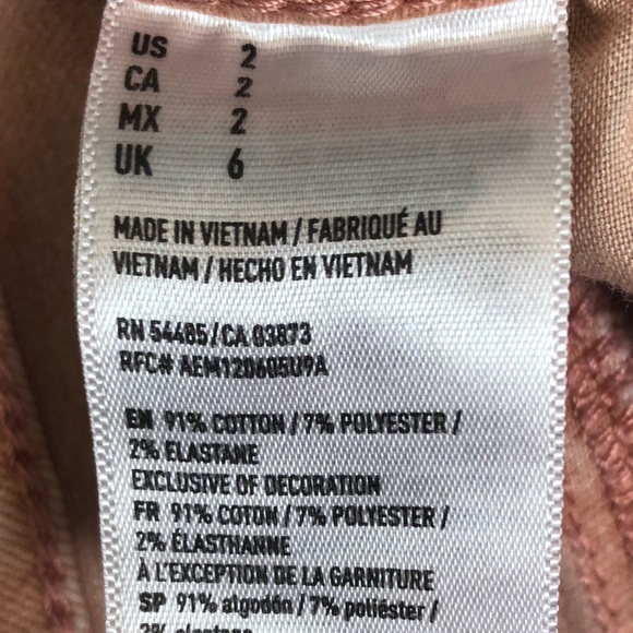 American Eagle Pitfoters pink shorts size 2 - Picture 4 of 4